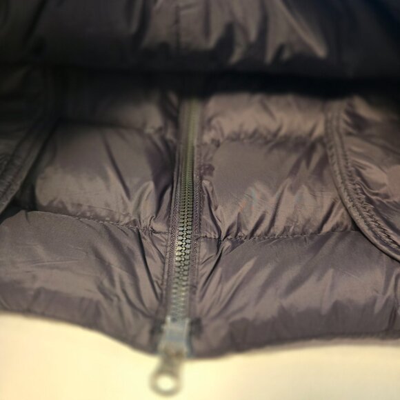 Mackage women's puffer vest - Picture 15 of 16